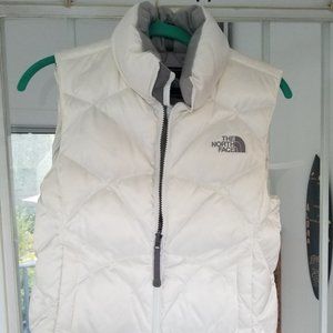North Face White puffer vest, great condition